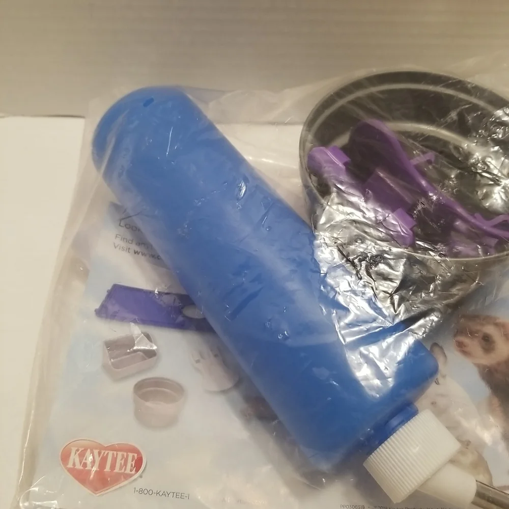 Kaytee Critter Canteen Water Bottle with Accessories New In package